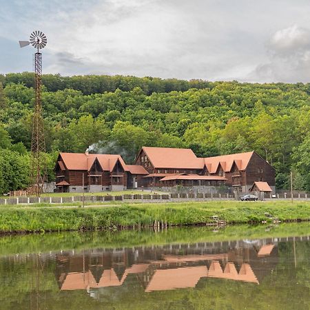5.Evszak Hotel Sfântu-Gheorghe Exterior foto